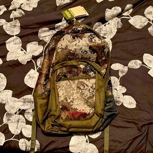 Redhead DT1100 Small Frame Pack in Strata Camouflage (New with tags)